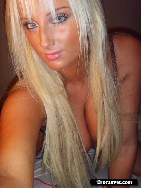 Сексуальная блондинка. Любительские фото - 23 фото