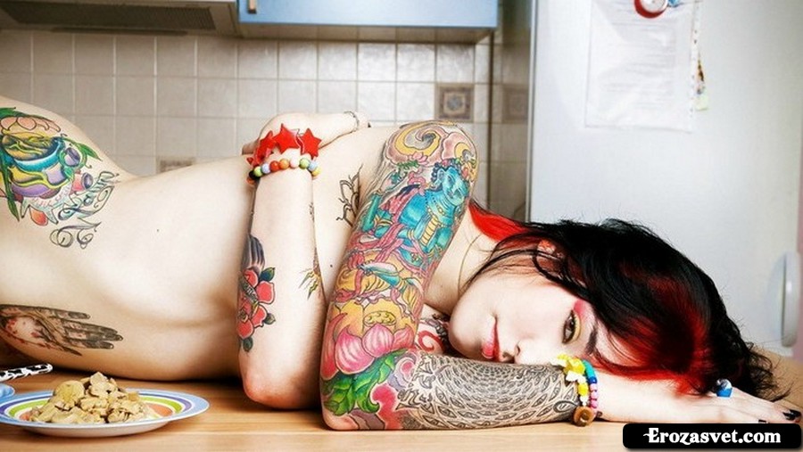 Татуировки,девушки,эротика