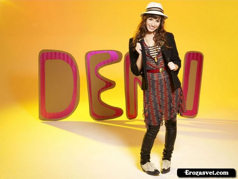 Деми Ловато (Demi Lovato) на эро фото для журнала Teen (осень 2008)