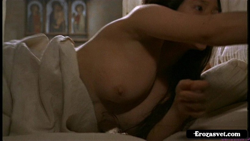 Hussey Olivia (Оливия Хасси) голая на откровенных снимках