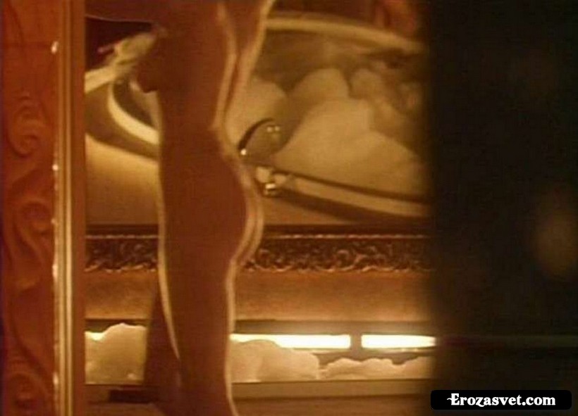 Lee Curtis Jamie (Джейми Ли Кертис) голышом на секс картинках