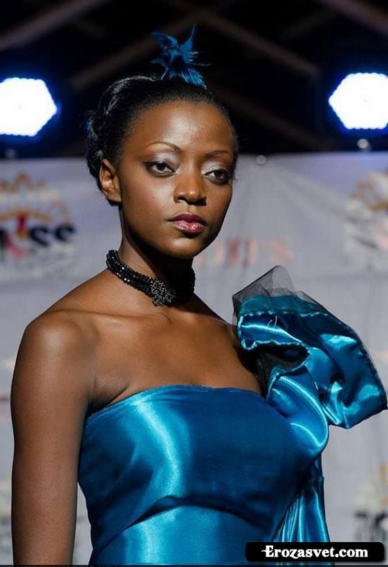 Stellah Nantumbwe - Мисс Уганда World 2013