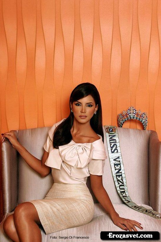 Ivian Sarcos (Венесуэла) - Мисс Мира 2011 (24 фото)