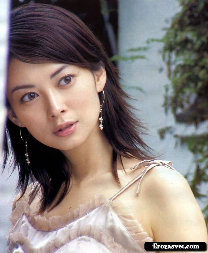 Японская актриса и модель Misaki Ito (25 фото)