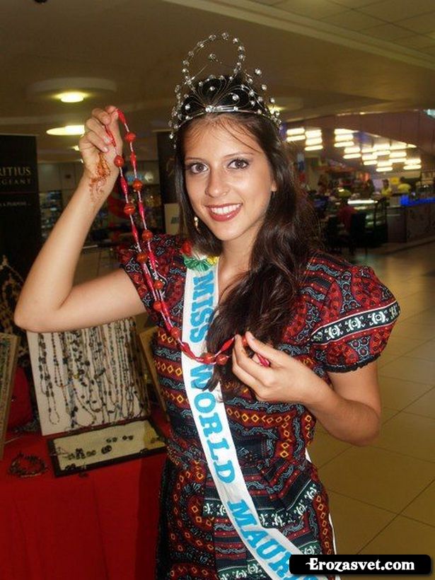 Michelle Phan - Мисс Маврикий World 2013 (12 фото)