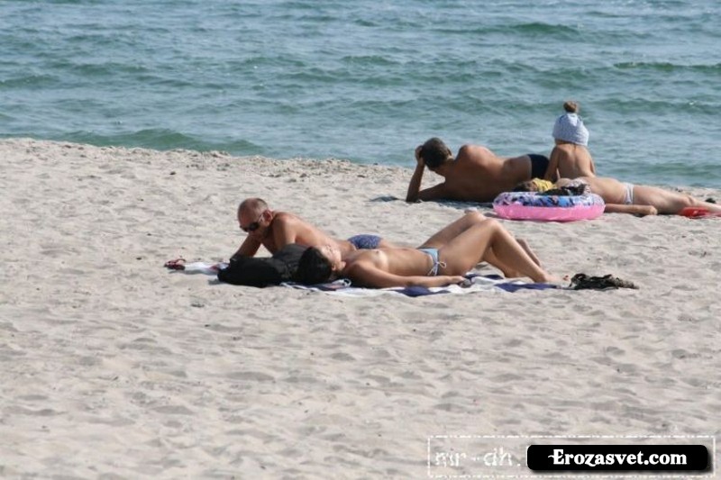 Публичный секс на пляже в Одессе (ВИДЕО)