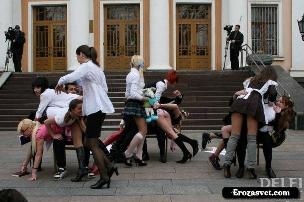 Украинские студентки против сексуальных домогательств в вузах