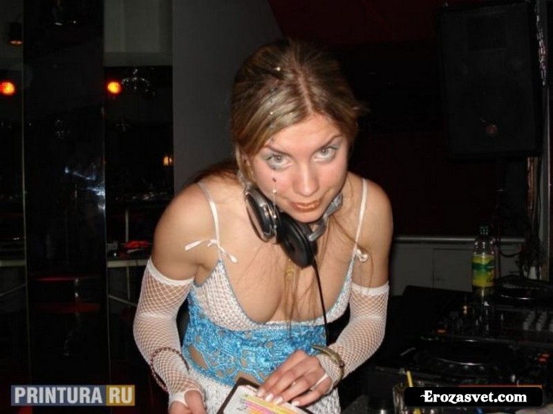 Сексуальная девушка диджей из России (104 фото)