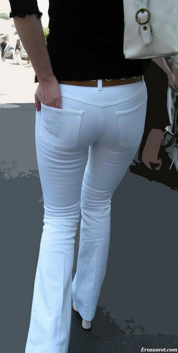 Девушки в белых штанах