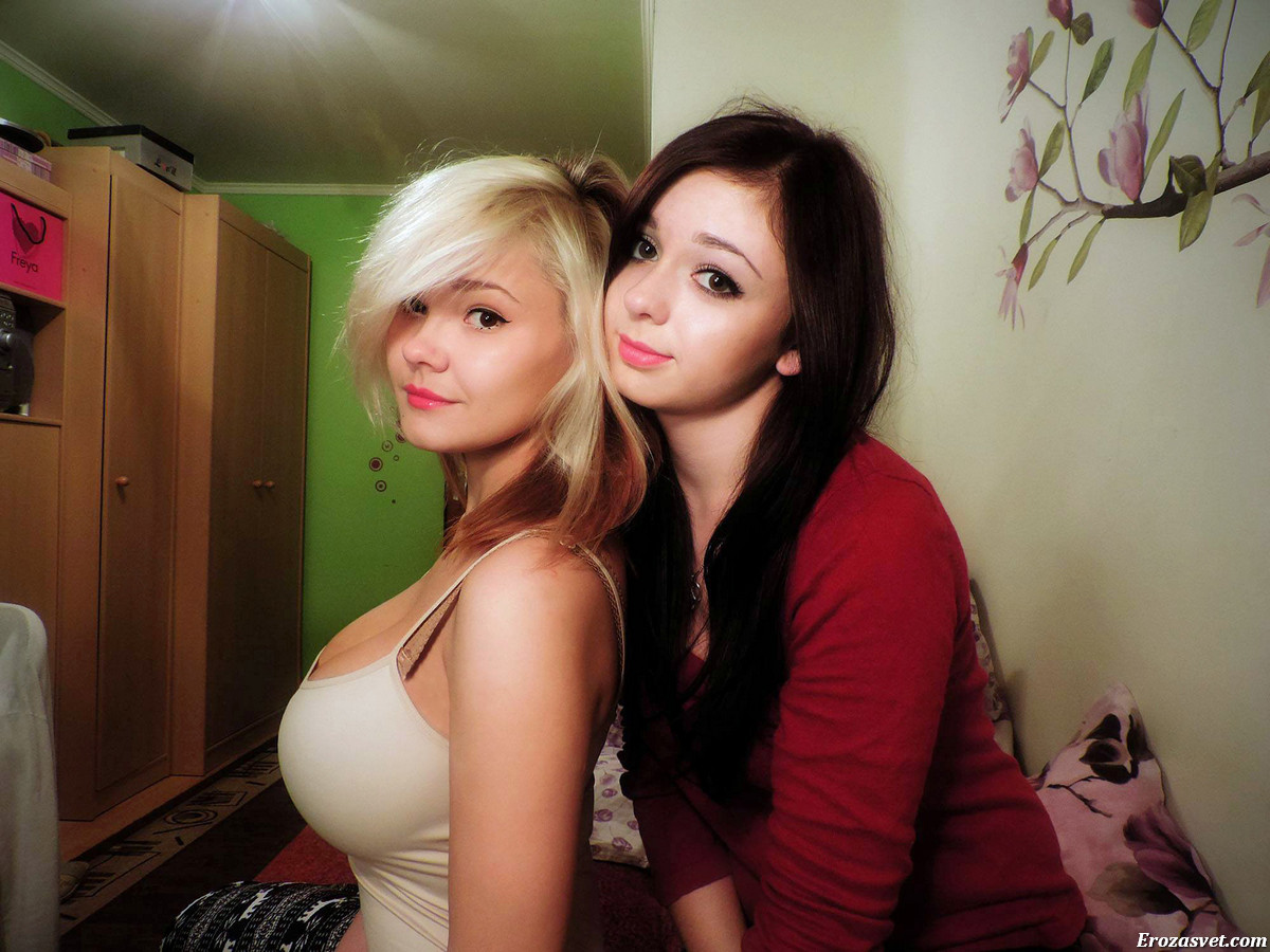 две девушки с большой грудью фото фото 44